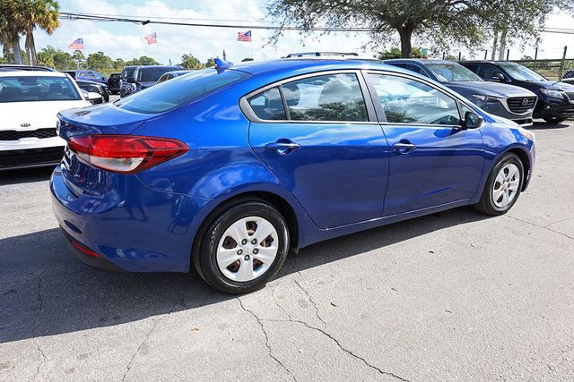 2017 KIA FORTE LX - 22761348 - 6