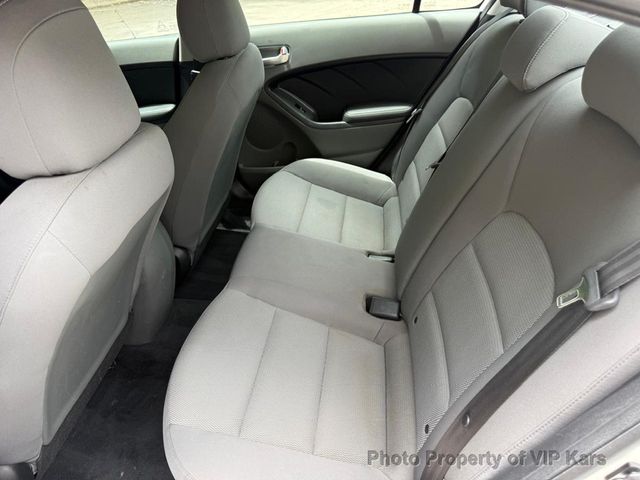 2017 Kia Forte LX Automatic - 23031847 - 10
