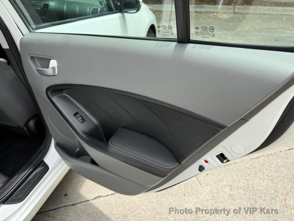 2017 Kia Forte LX Automatic - 23031847 - 12