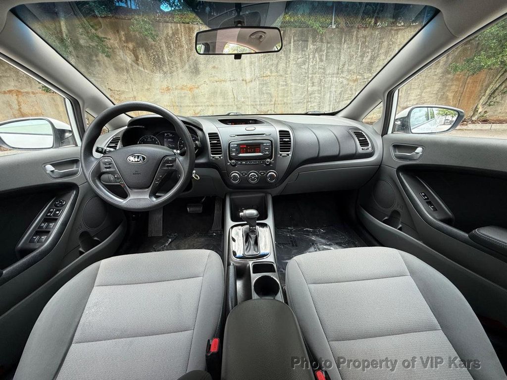 2017 Kia Forte LX Automatic - 23031847 - 13