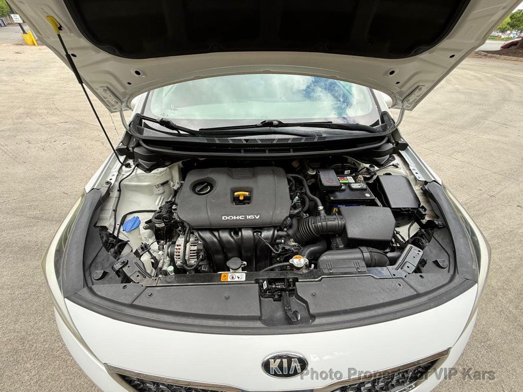2017 Kia Forte LX Automatic - 23031847 - 19