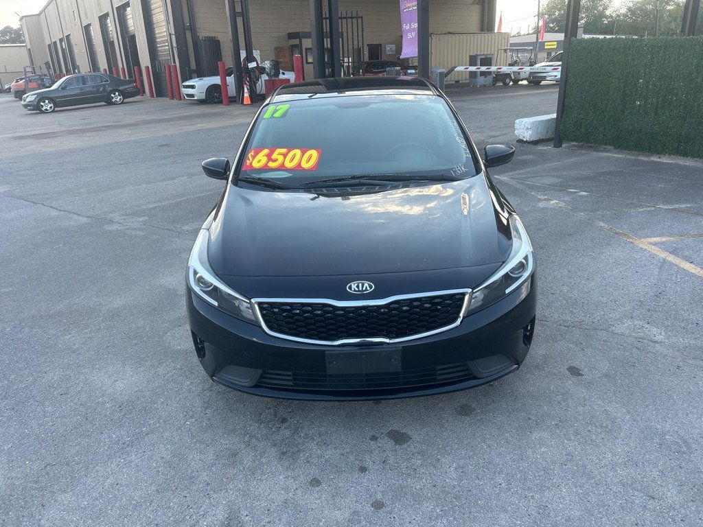 2017 Kia Forte LX Base photo 2