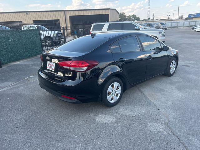 2017 Kia Forte LX Automatic - 22916985 - 3