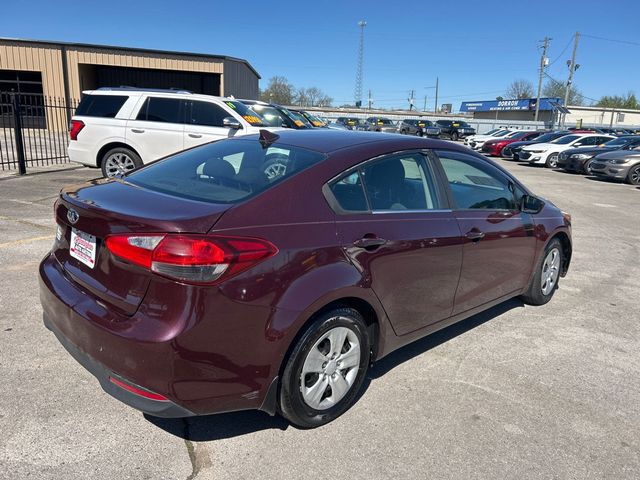 2017 Kia Forte LX Automatic - 22997808 - 3