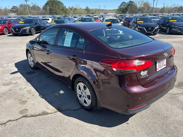 2017 Kia Forte LX Automatic - 22997808 - 5