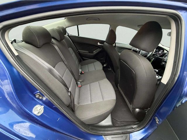 2017 Kia Forte LX Automatic - 22962411 - 17