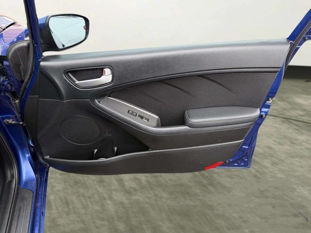 2017 Kia Forte LX Automatic - 22962411 - 19