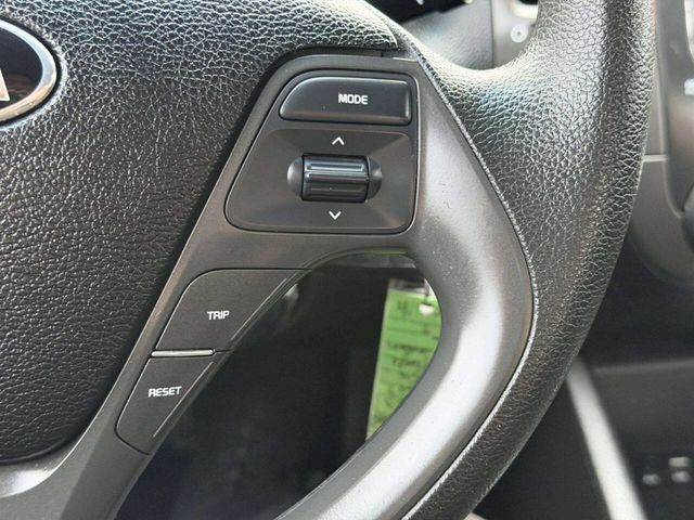 2017 Kia Forte LX Automatic - 22962411 - 28