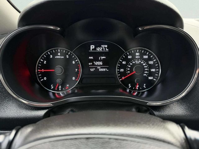 2017 Kia Forte LX Automatic - 22962411 - 32