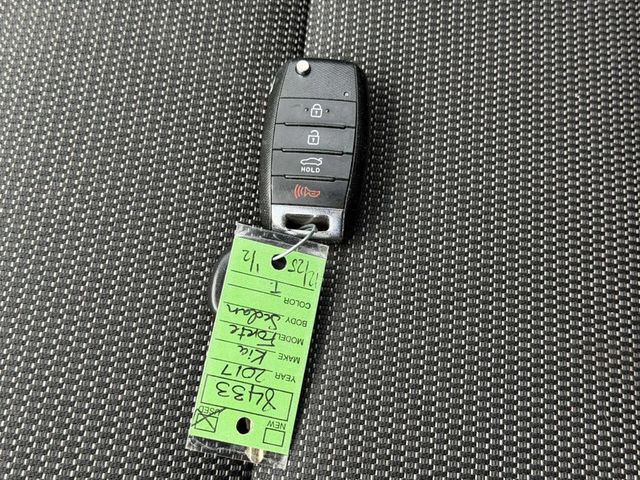 2017 Kia Forte LX Automatic - 22962411 - 41