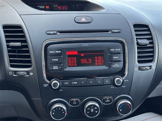 2017 Kia Forte LX Base photo 20