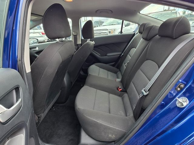 2017 Kia Forte LX Automatic - 22965967 - 4