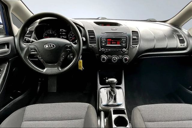 2017 Kia Forte LX Automatic - 22957986 - 18