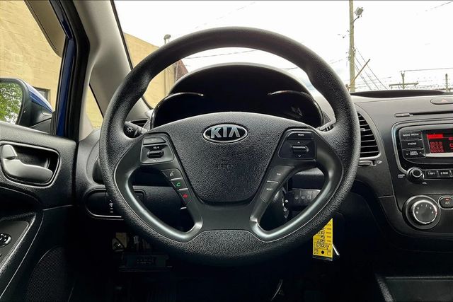 2017 Kia Forte LX Automatic - 22957986 - 19