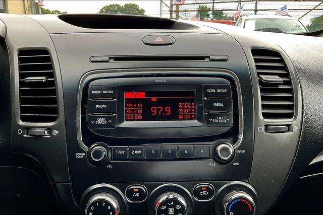 2017 Kia Forte LX Automatic - 22957986 - 25