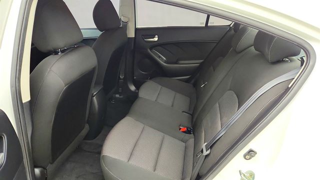 2017 Kia Forte LX Manual - 23075457 - 18