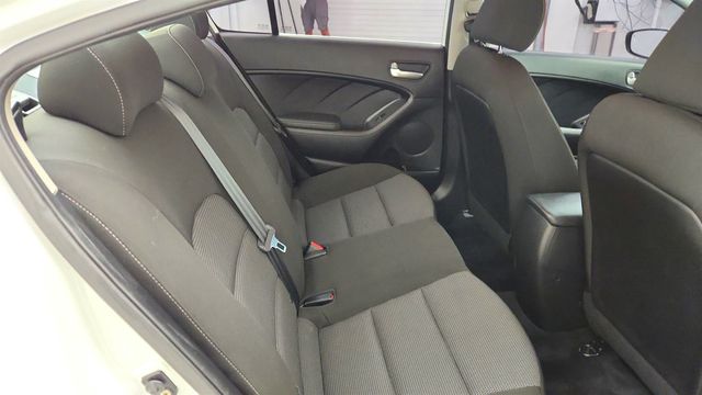 2017 Kia Forte LX Manual - 23075457 - 19