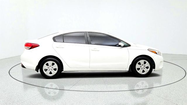 2017 Kia Forte LX Manual - 23075457 - 3