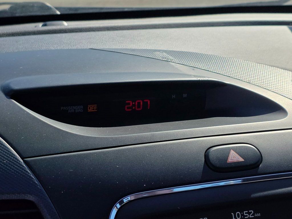 2017 Kia Forte S Automatic - 22941345 - 24