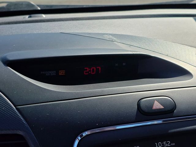 2017 Kia Forte S Automatic - 22941345 - 24