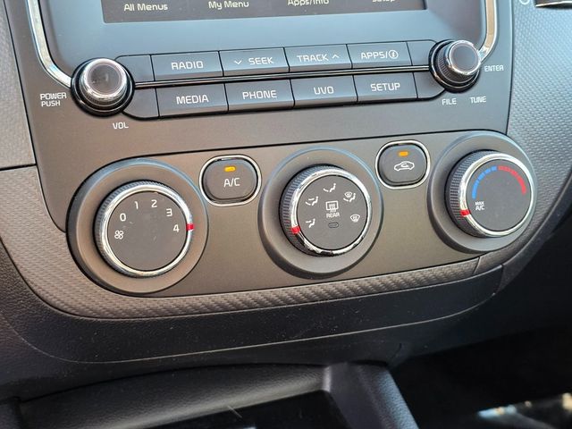 2017 Kia Forte S Automatic - 22941345 - 26