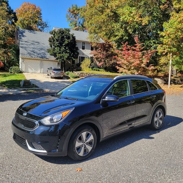 2017 Kia Niro LX FWD - 22637085 - 0