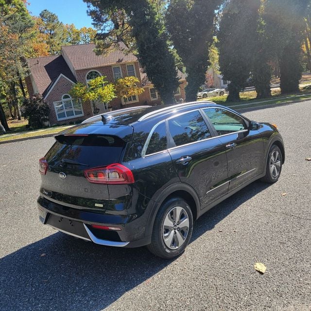 2017 Kia Niro LX FWD - 22637085 - 4