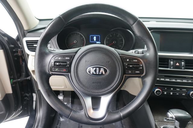 2017 Kia Optima EX Automatic - 23023635 - 16