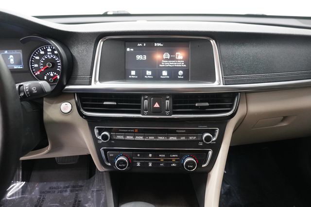 2017 Kia Optima EX Automatic - 23023635 - 19