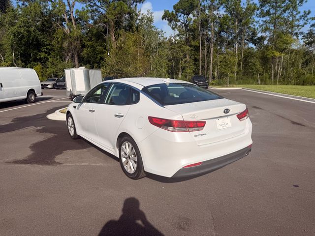 2017 Kia Optima LX Automatic - 23068855 - 13