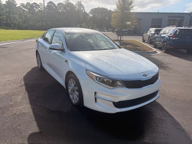 2017 Kia Optima LX Automatic - 23068855 - 18