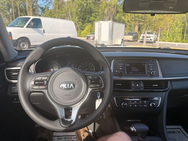 2017 Kia Optima LX Automatic - 23068855 - 1