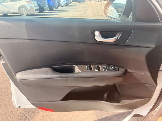 2017 Kia Optima LX Automatic - 23068855 - 6