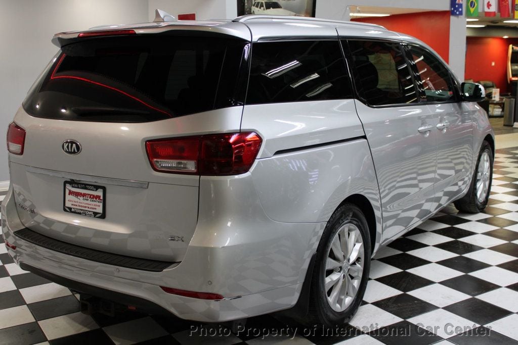 2017 Kia Sedona EX FWD - 22773483 - 5