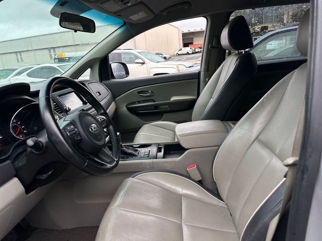 2017 Kia Sedona LX FWD - 23011622 - 12
