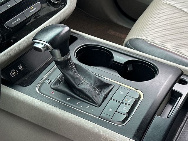 2017 Kia Sedona LX FWD - 23011622 - 18