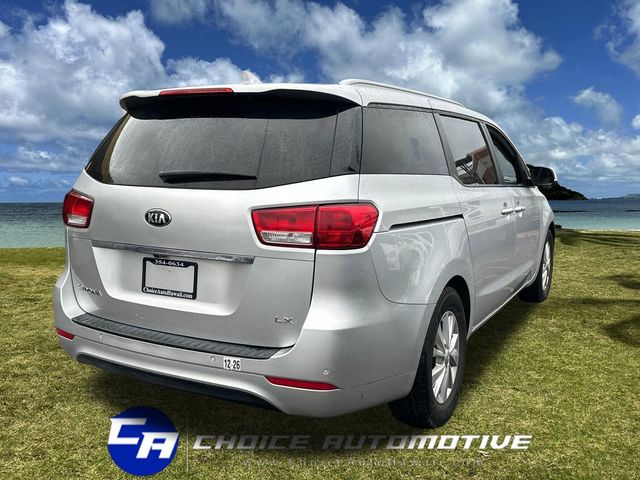 2017 Kia Sedona LX FWD - 23011622 - 7