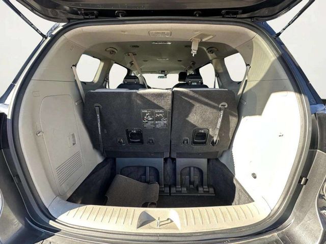 2017 Kia Sedona LX FWD - 22971674 - 9