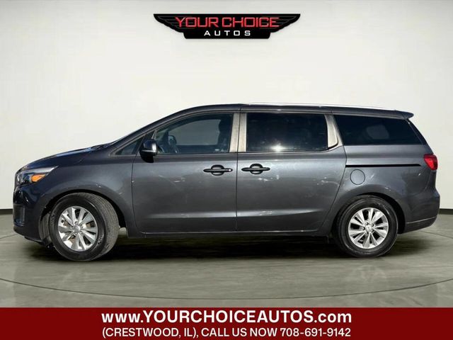 2017 Kia Sedona LX FWD - 22971674 - 1