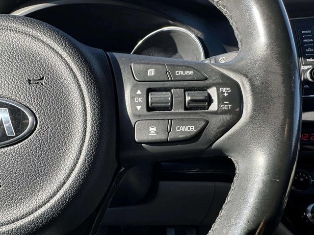 2017 Kia Sedona LX FWD - 22971674 - 23