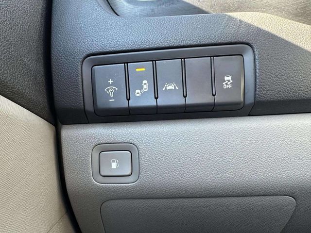 2017 Kia Sedona LX FWD - 22971674 - 25