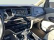 2017 Kia Sedona LX FWD - 22971674 - 29