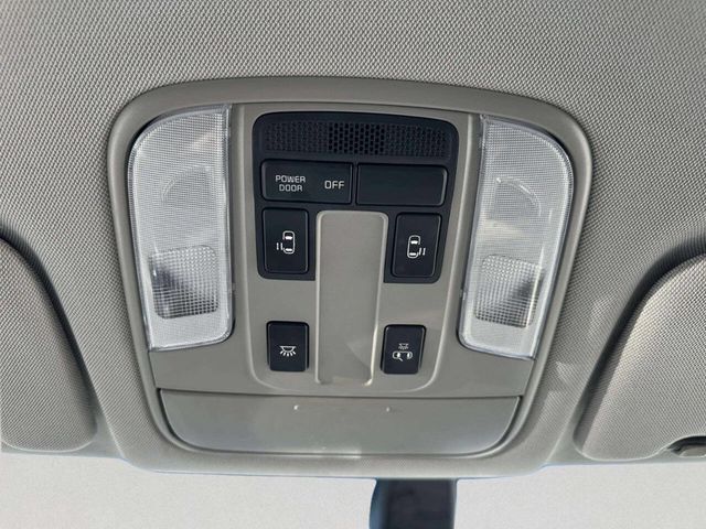 2017 Kia Sedona LX FWD - 22971674 - 36