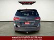 2017 Kia Sedona LX FWD - 22971674 - 3