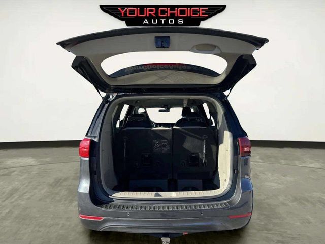 2017 Kia Sedona LX FWD - 22971674 - 8