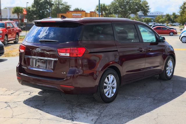 2017 Kia Sedona LX FWD - 22916281 - 12