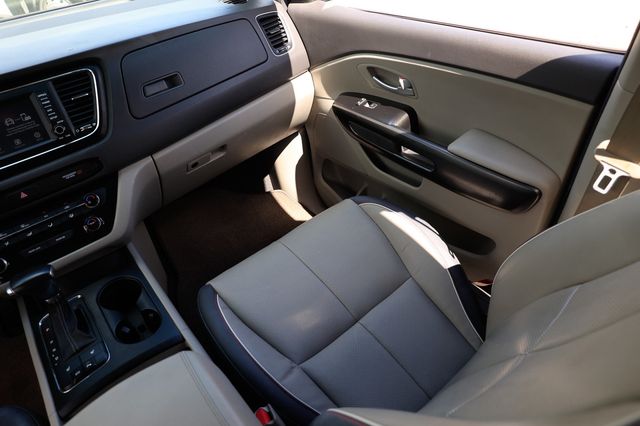 2017 Kia Sedona LX FWD - 22916281 - 22