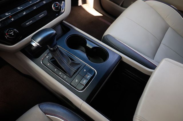 2017 Kia Sedona LX FWD - 22916281 - 37