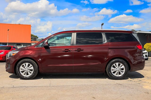 2017 Kia Sedona LX FWD - 22916281 - 4