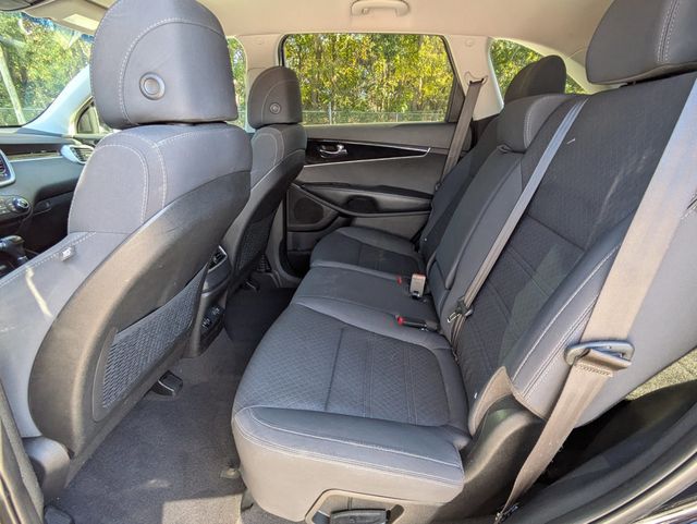 2017 Kia Sorento  - 22957070 - 13